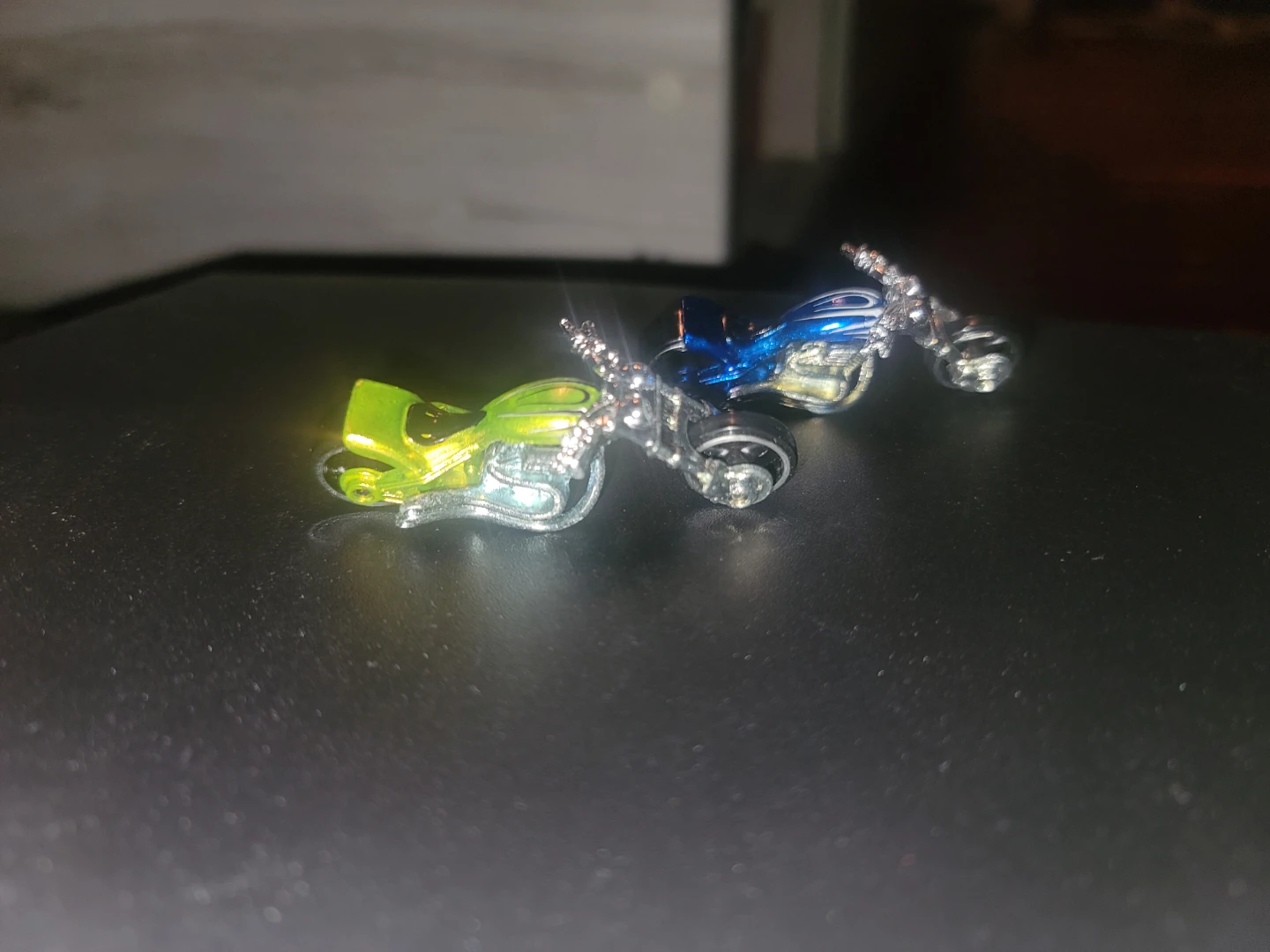Hot Wheels Dark blue & yellow blast lane motorcycles - photo 3