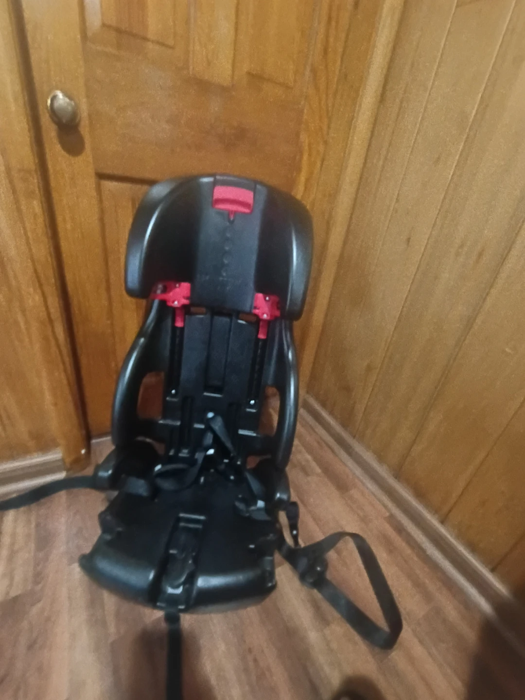 Graco Black Child Booster Seat with Harness - photo 2