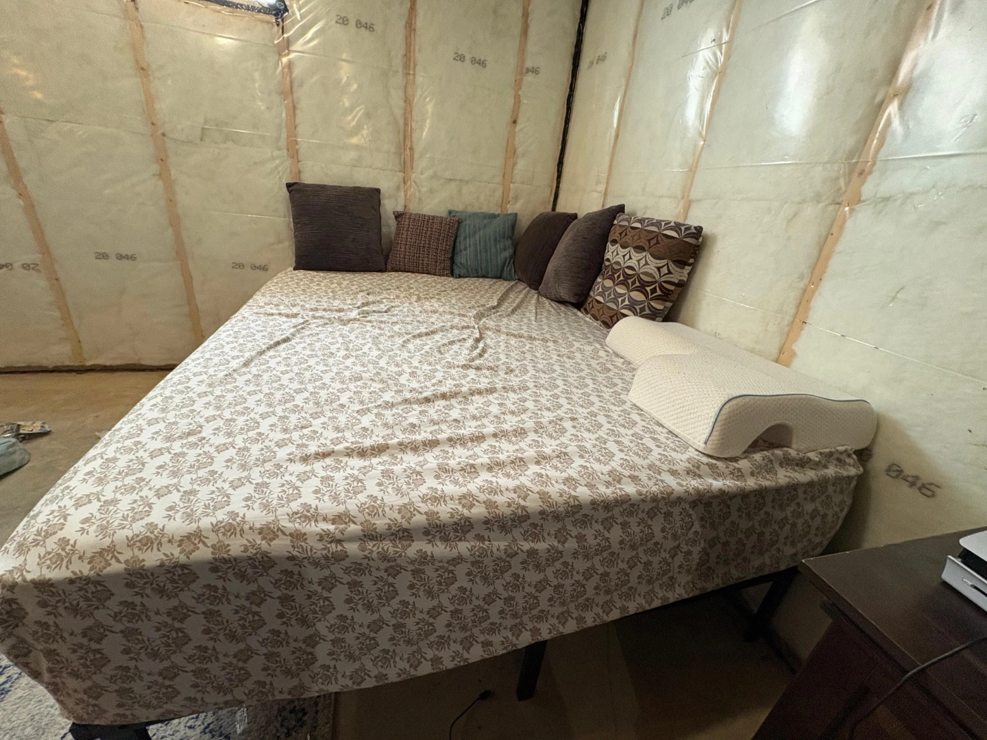 King Size Bed metal Frame with Mattress