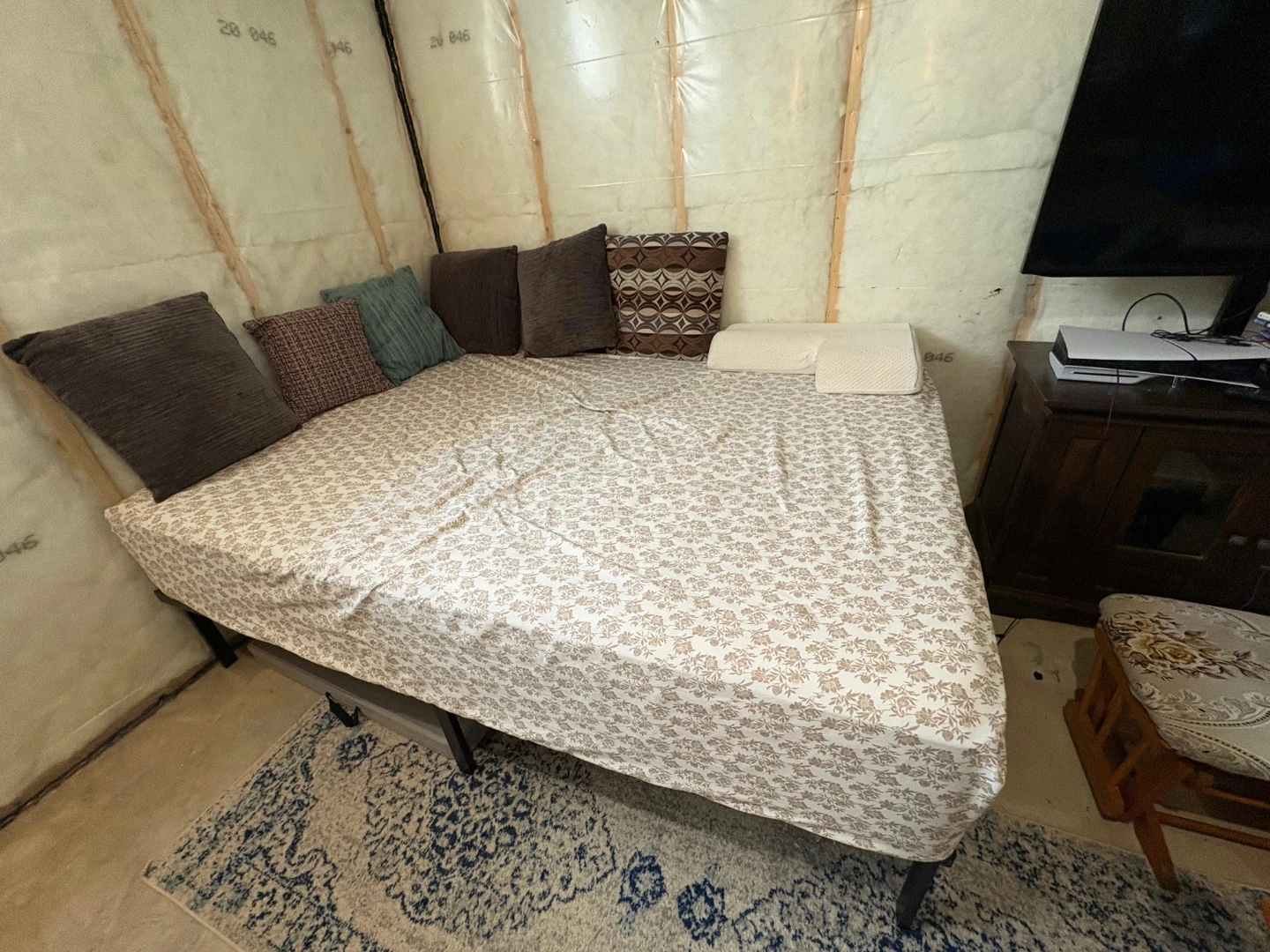 King Size Bed metal Frame with Mattress - photo 3