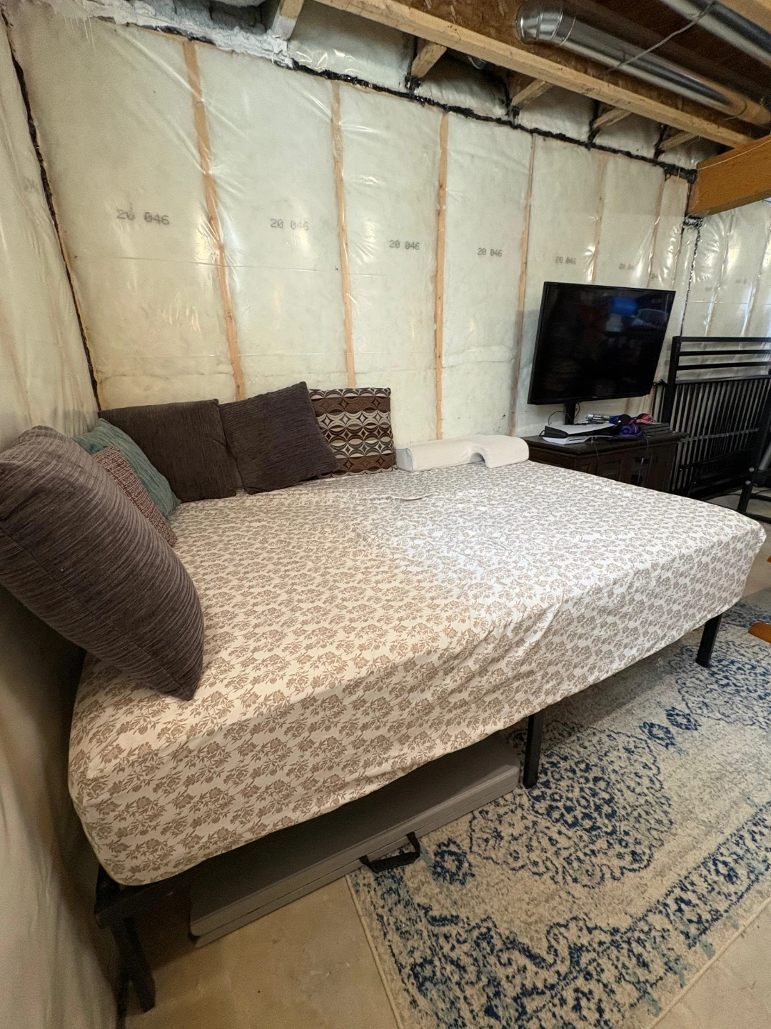 King Size Bed metal Frame with Mattress - photo 5