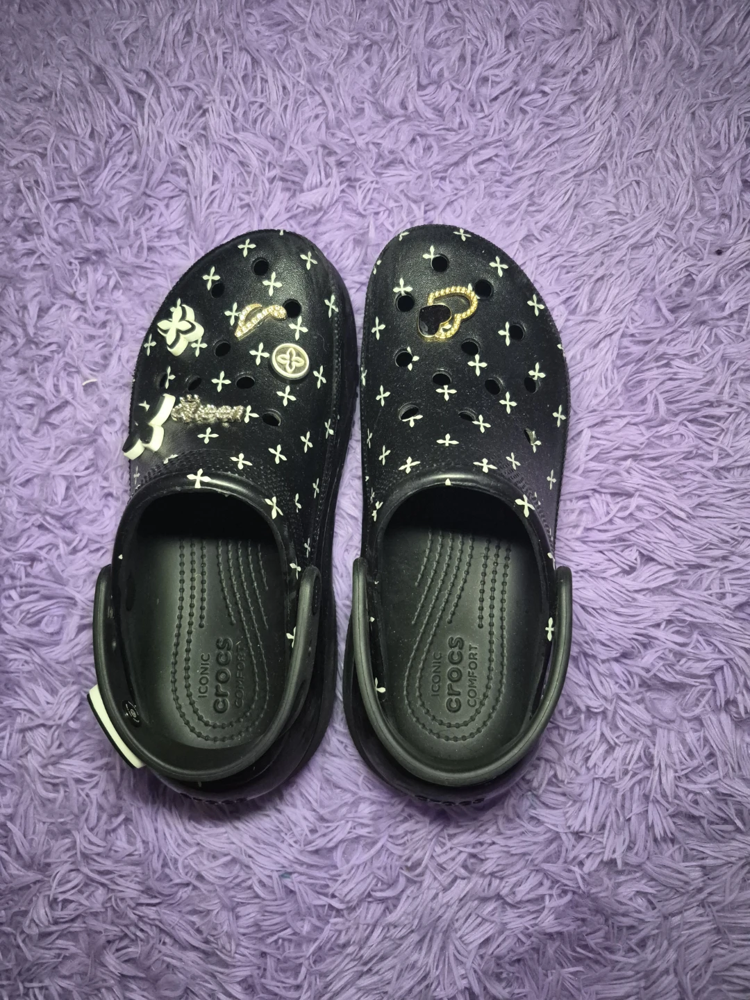 Crocs Black Graphic Clogs - photo 3