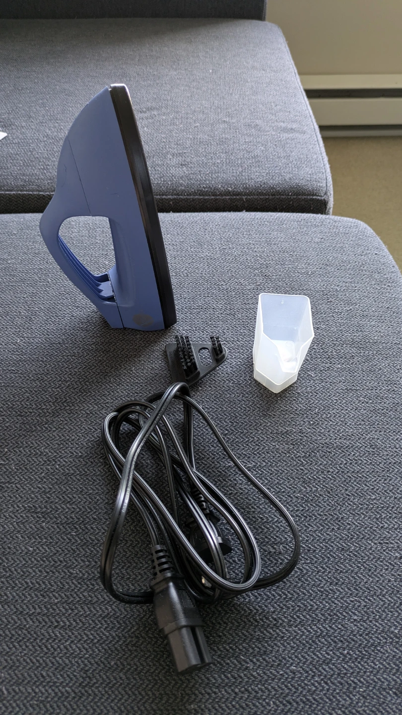 Small steam iron