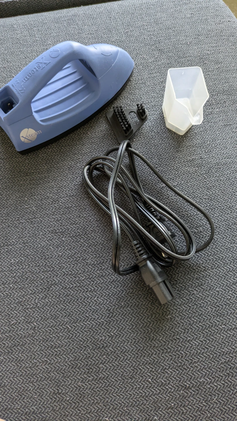 Small steam iron - photo 3