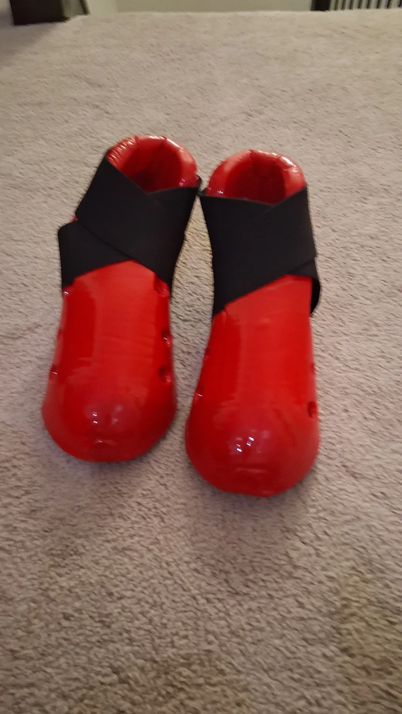 Red Karate Shoes and Headgear Set - photo 2