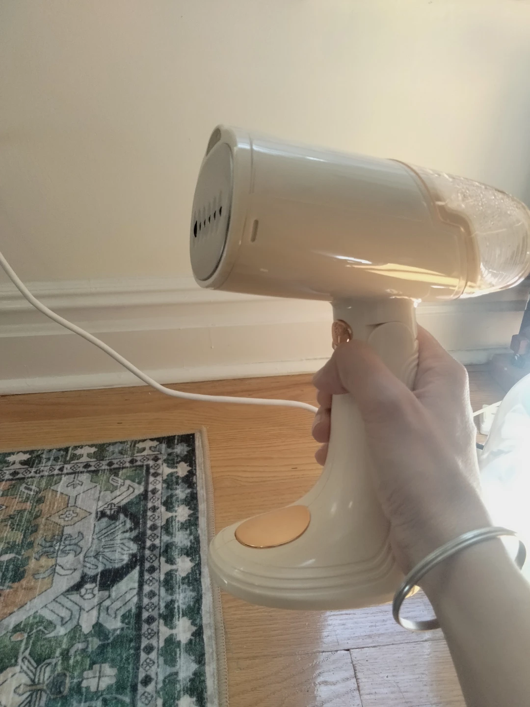 Travel steamer for clothes