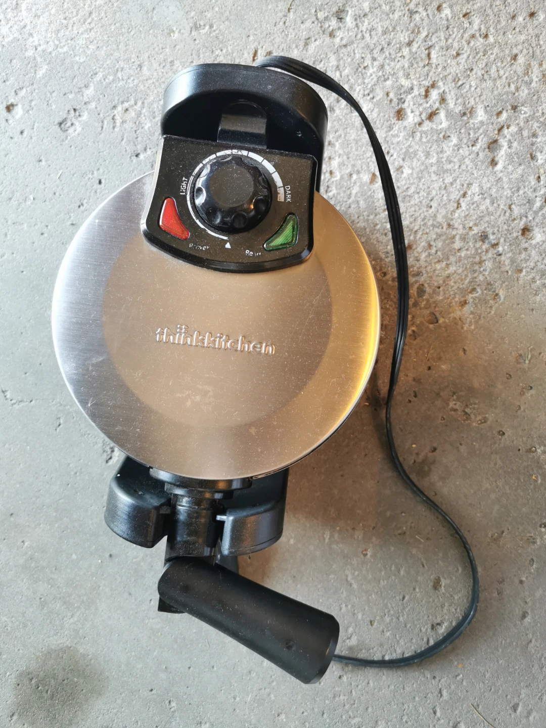 thinkKitchen Waffle Maker