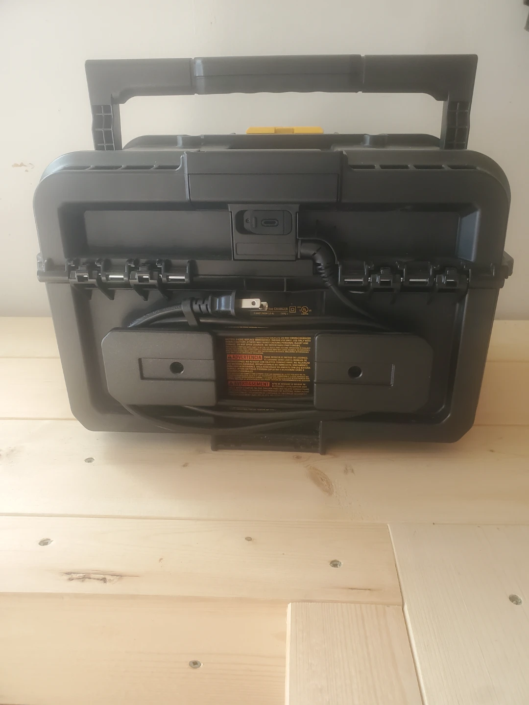 DEWALT TOUGHSYSTEM 2.0 20V Charger - photo 2