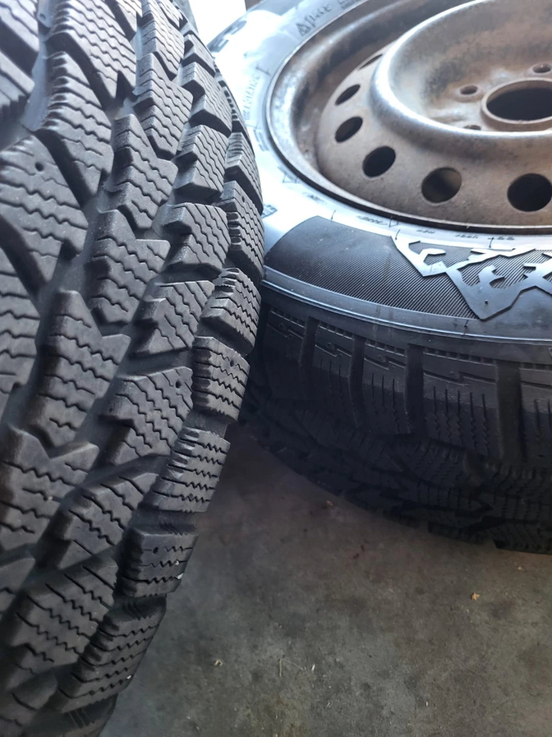Set of four Hercules Avalanche RT winter tires