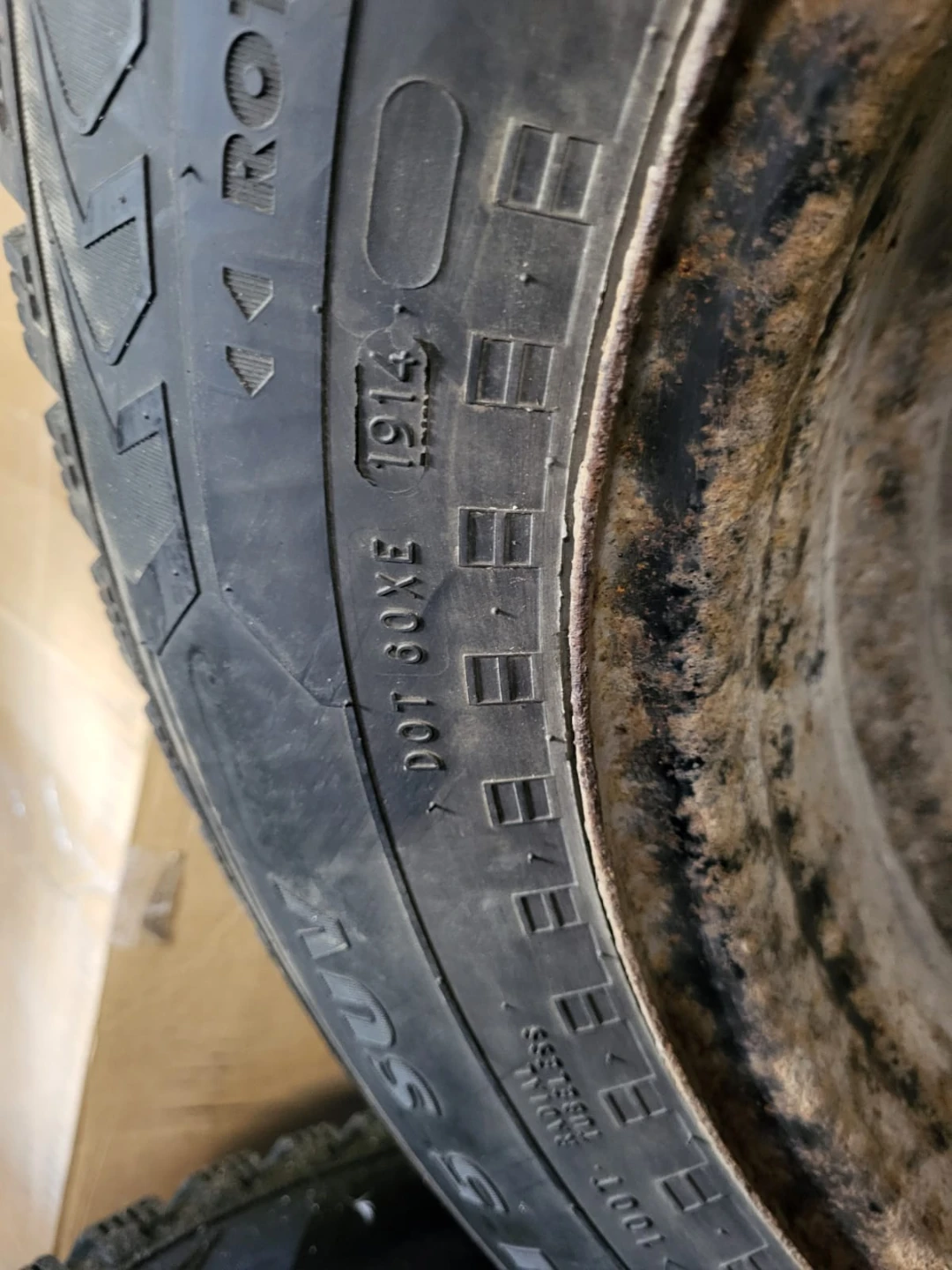 Set of four Hercules Avalanche RT winter tires - photo 3