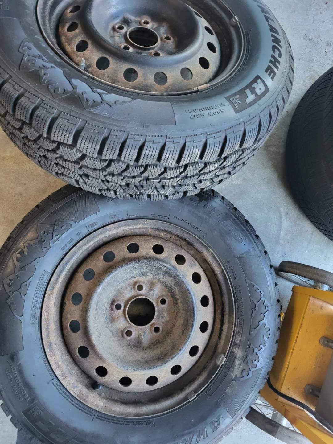 Set of four Hercules Avalanche RT winter tires - photo 5