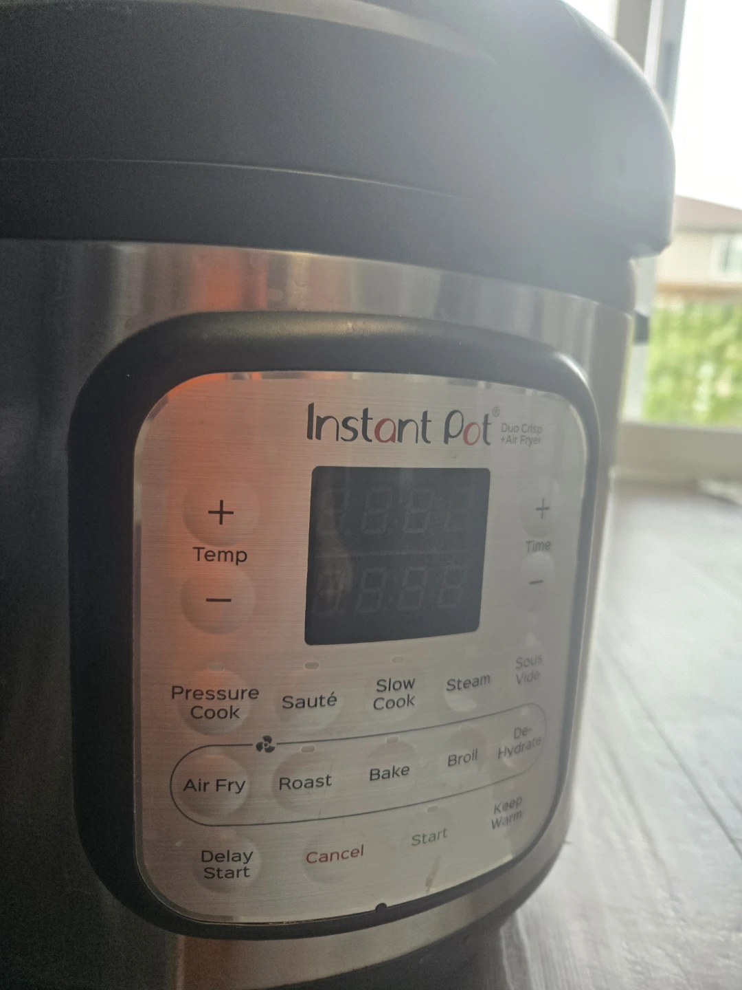 Instant Pot pressure cook 7 in 1 + Air Fryer Lid - photo 2