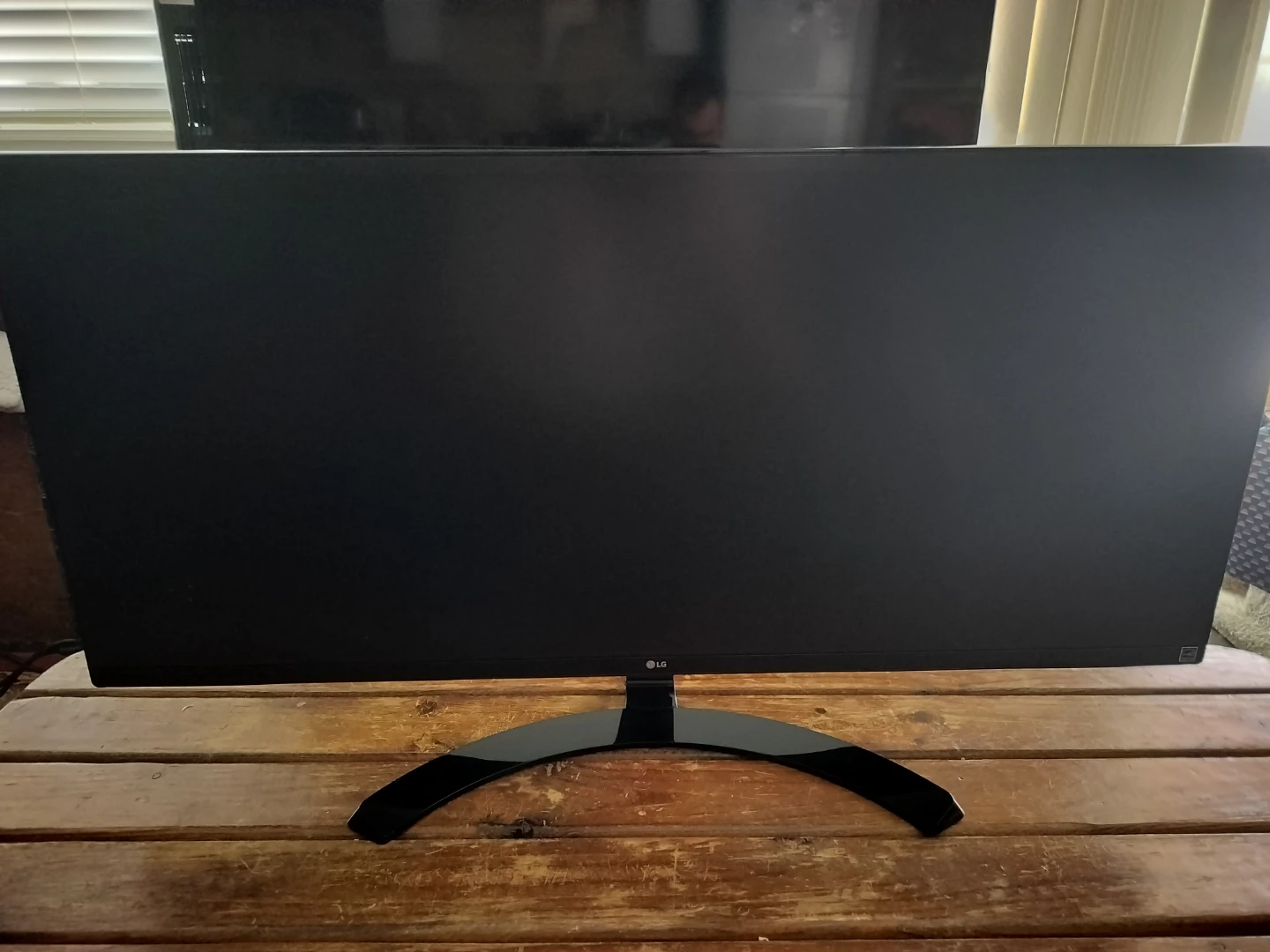 34" Ultrawide LG Monitor