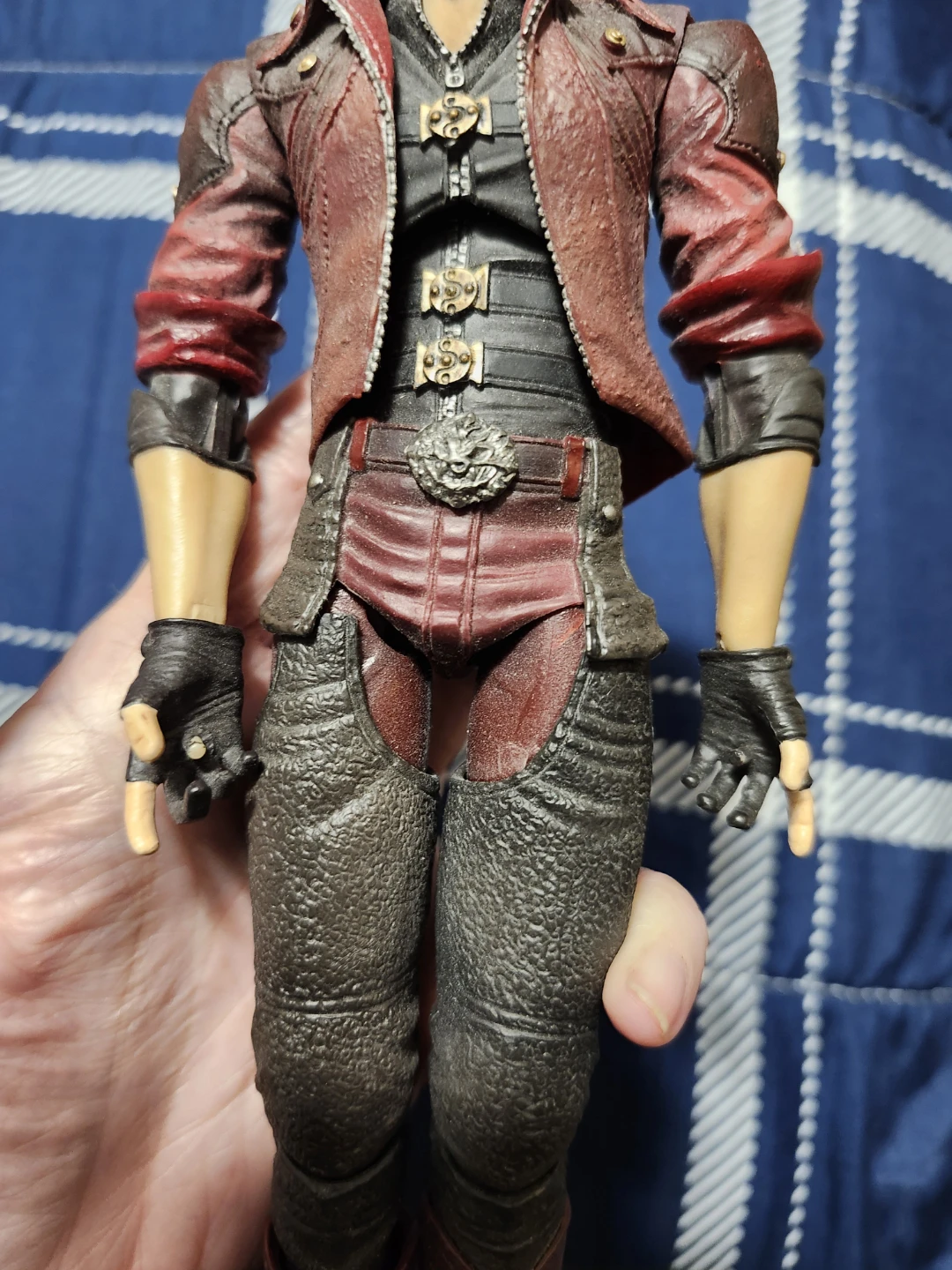 $50 figurine