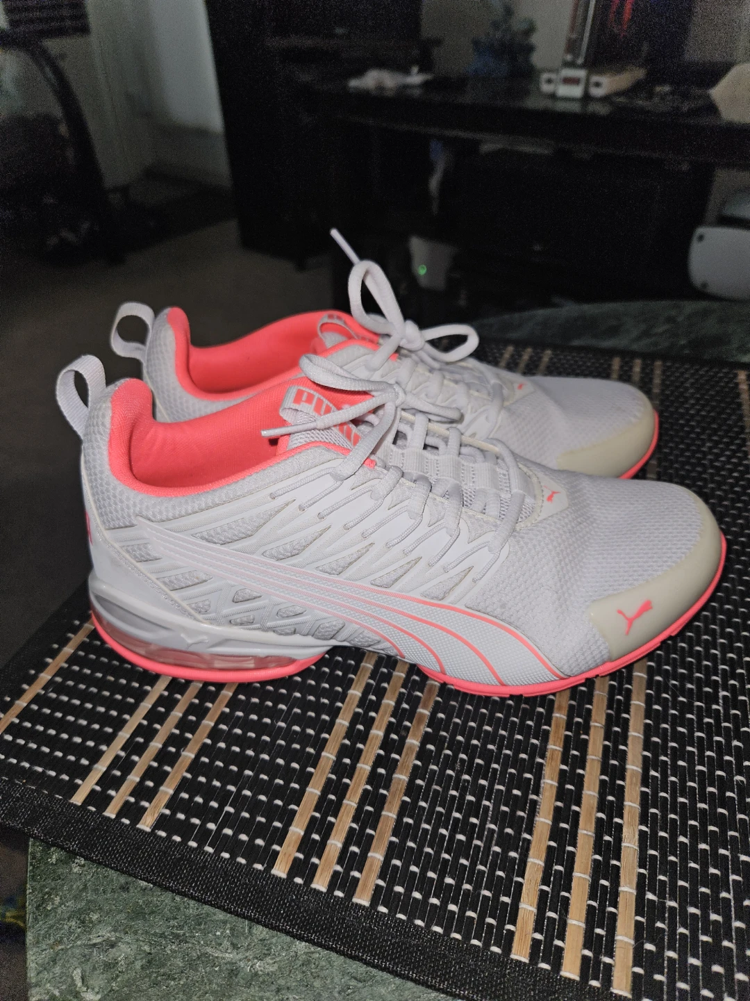 Puma Women's Running Shoes White/Coral Size 8 - photo 2