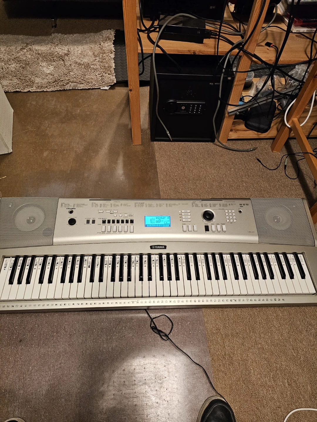 Yamaha Electronic Keyboard - photo 4