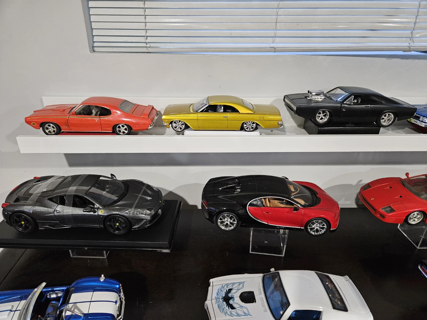 1/24, 1/18 diecast Model Cars. Starting at $20 - photo 2