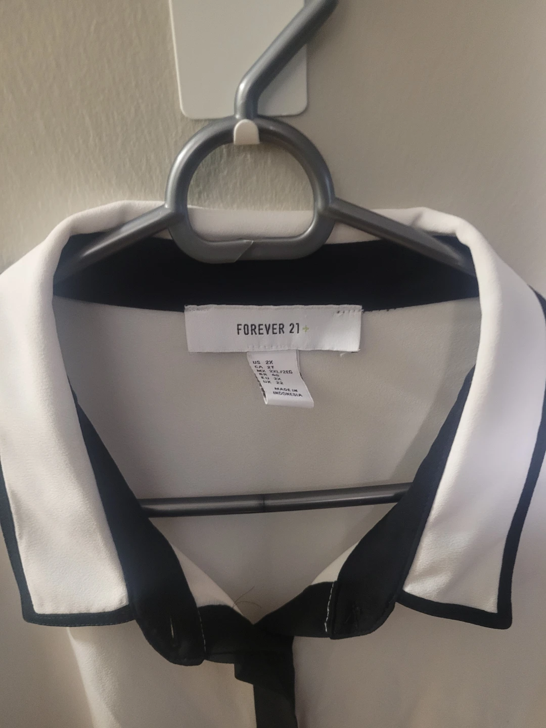 Forever 21 White Collared Blouse ⚽️ - photo 2