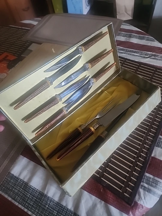 Set of 6 Carving Knives and Forks