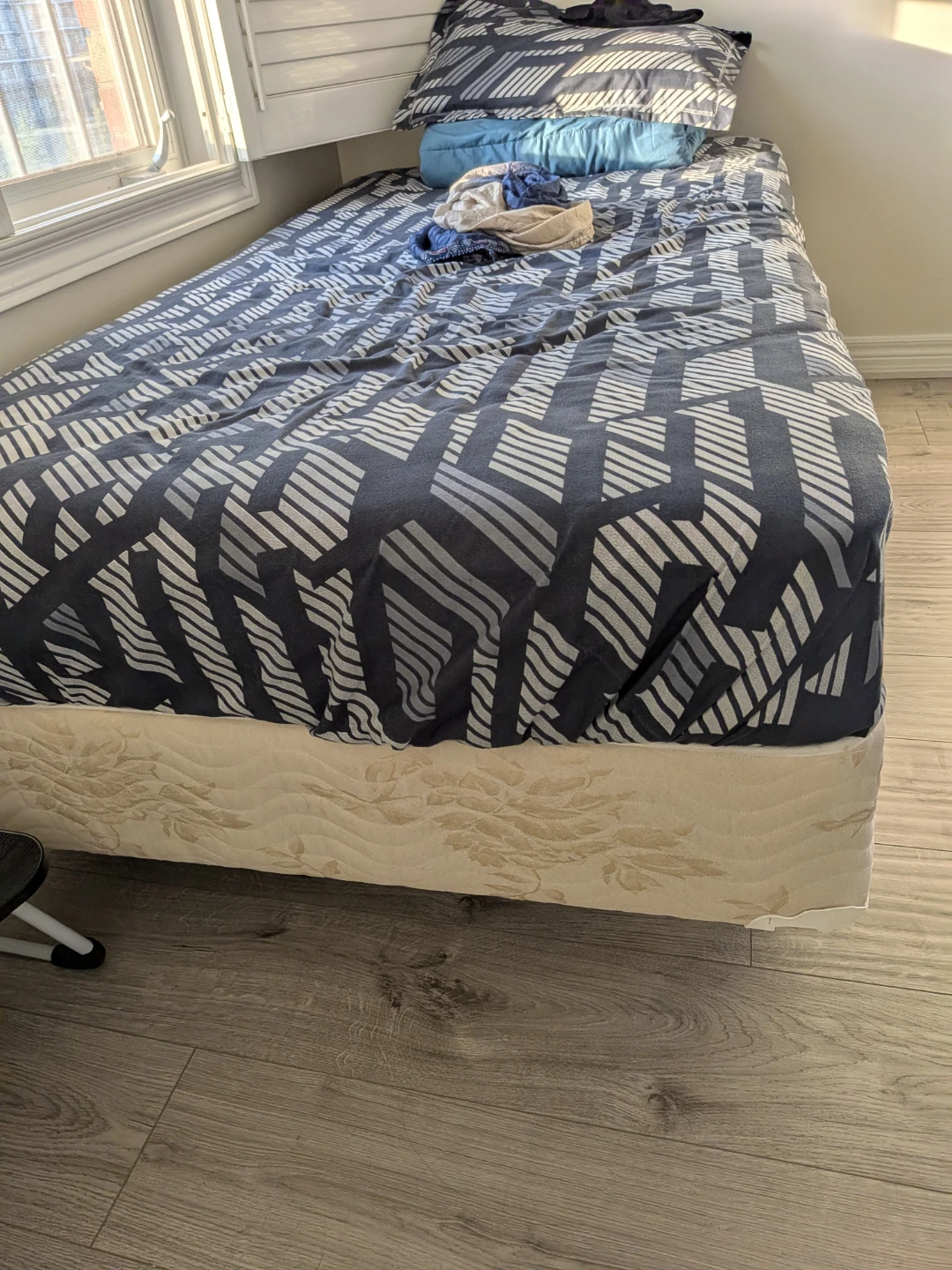 Twin Bed Frame, Mattress and Spring box - photo 2