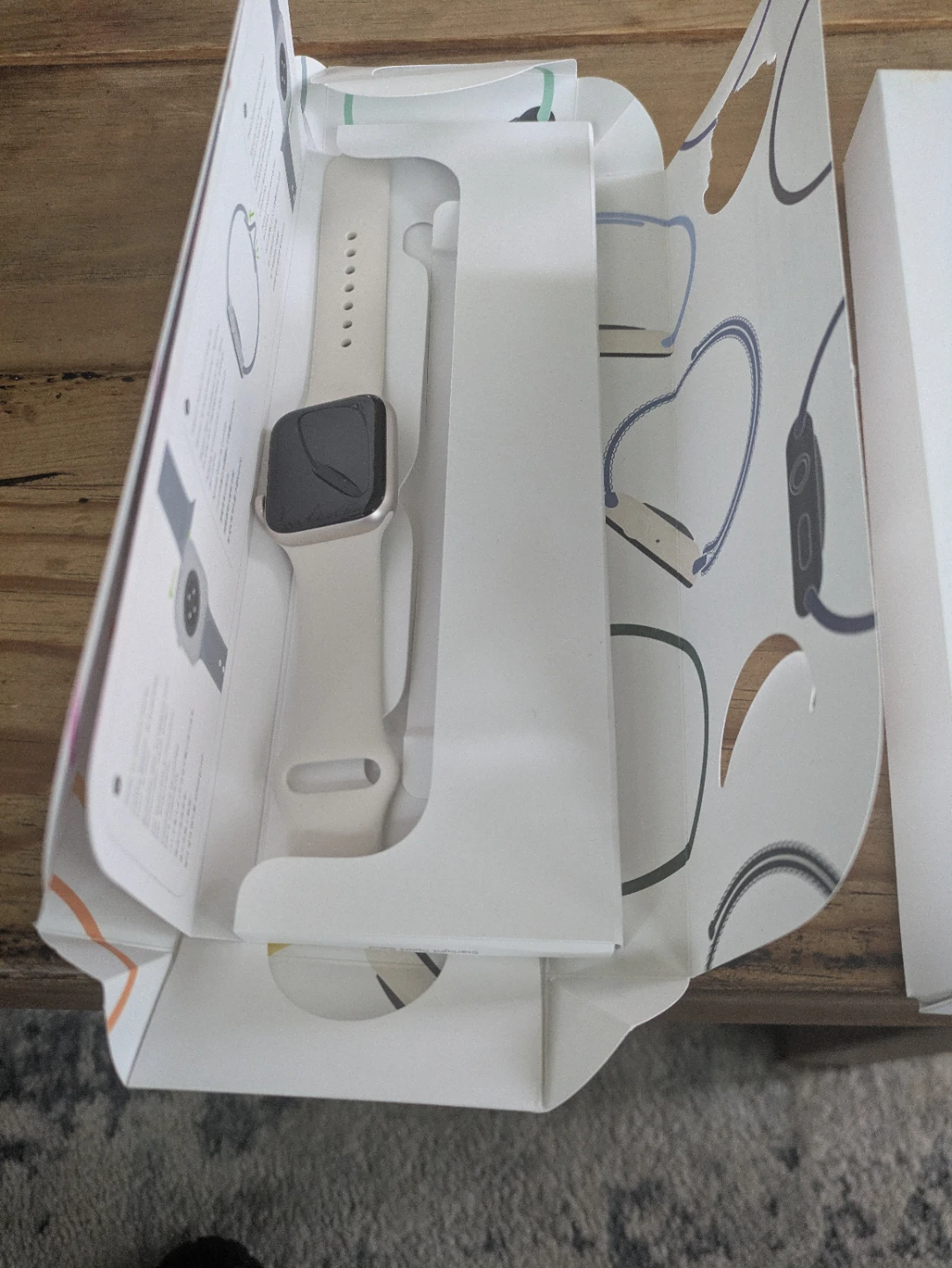 Apple Watch SE 40mm Starlight Aluminum Case - photo 4
