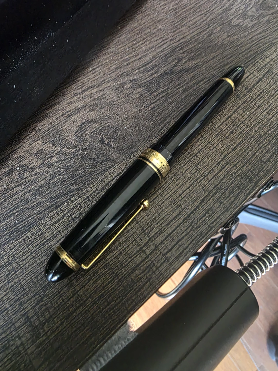 Pilot custom 823 <M> 14k gold nib