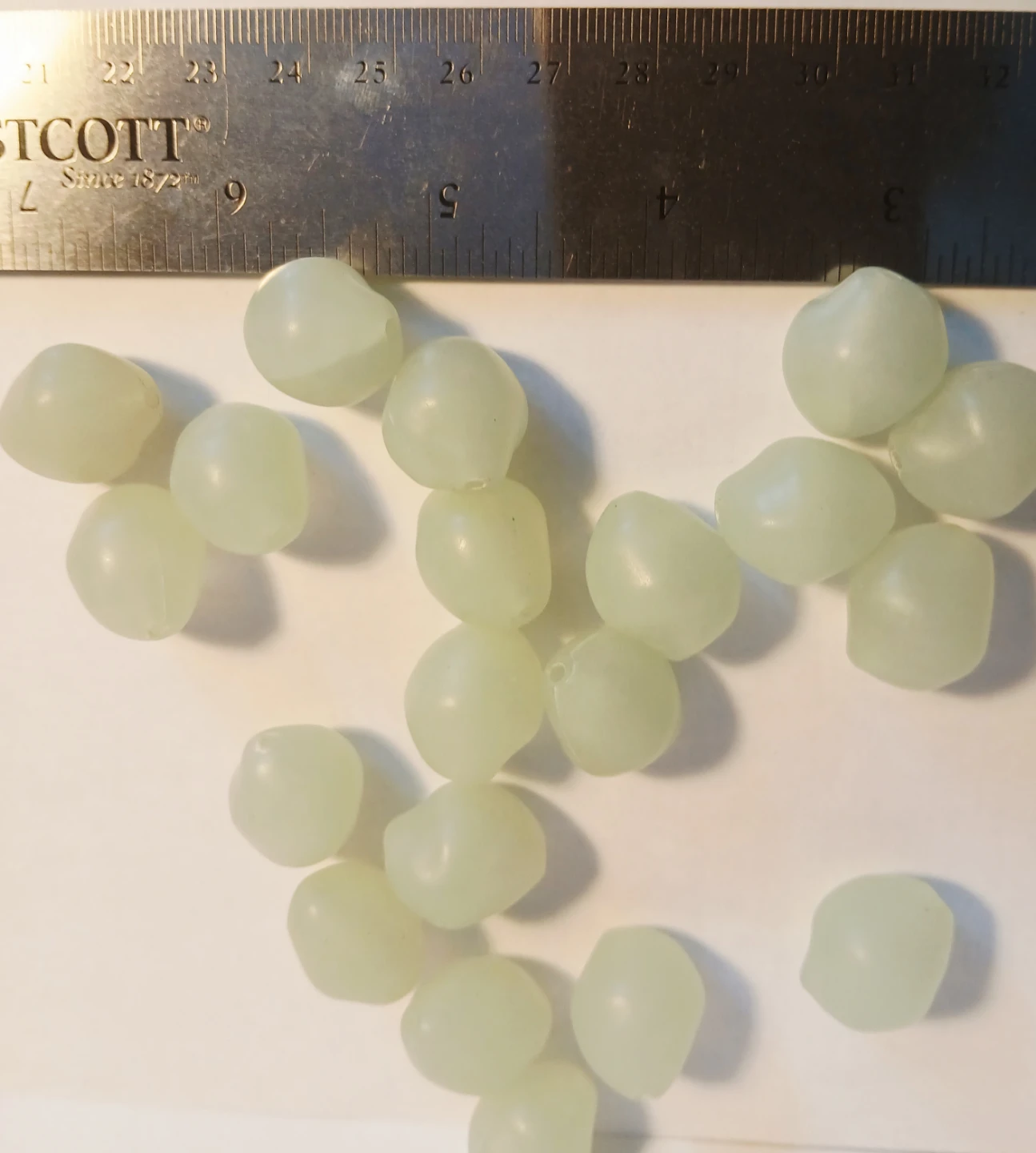 Glow in the large mint beads. Lot of 20