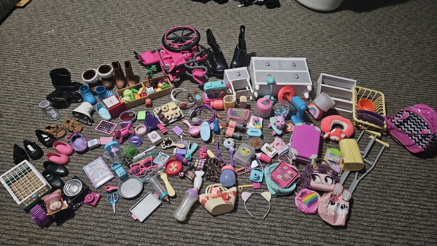 18" Doll and Accessories Playset with Carry Case - photo 2