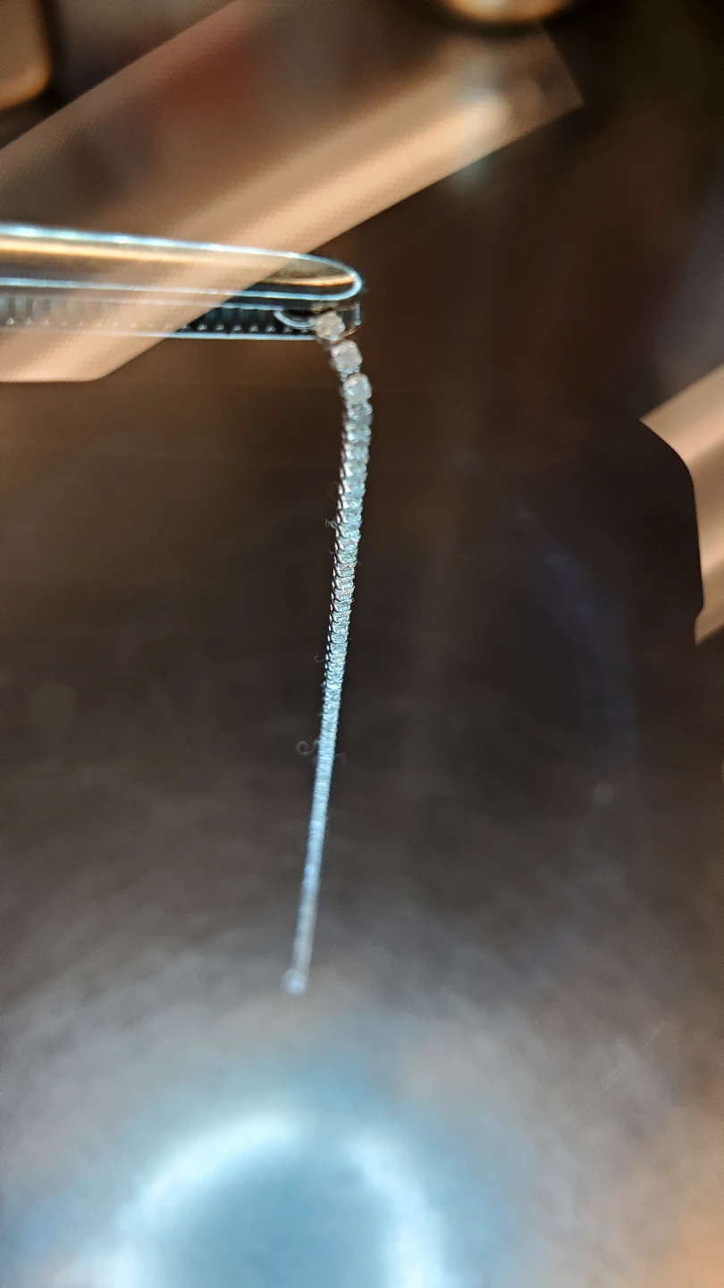 1.20 ct Natural DiaTennis 18k Bracelet  7", snake bite lock. - photo 3