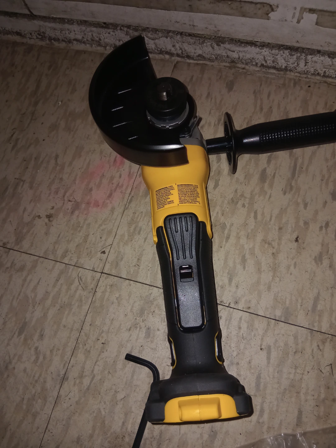 DEWALT 20V MAX XR Brushless Angle Grinder - photo 2