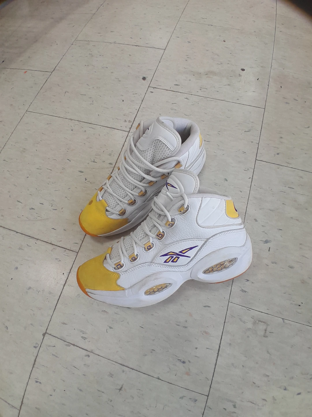 Reebok Question Mid White Yellow Basketball Shoes Men's Size 9