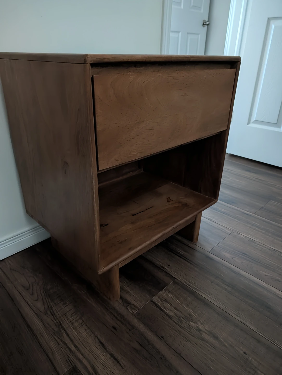 Nightstand - photo 3