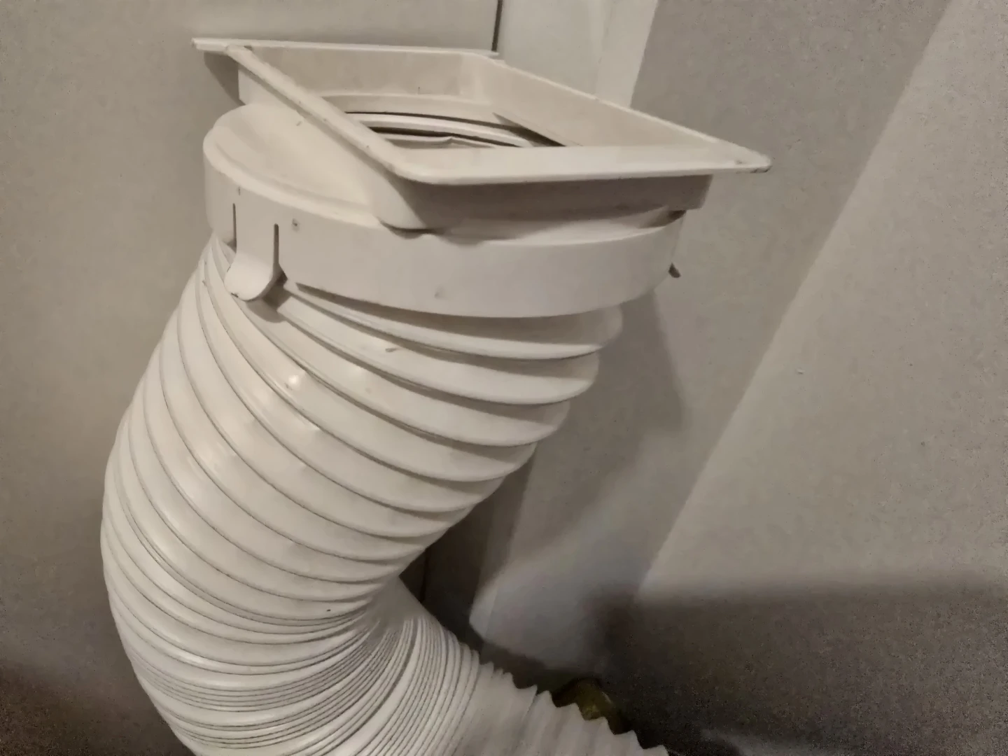 A/C in okay condition, working well, 6,000 BTU - photo 3