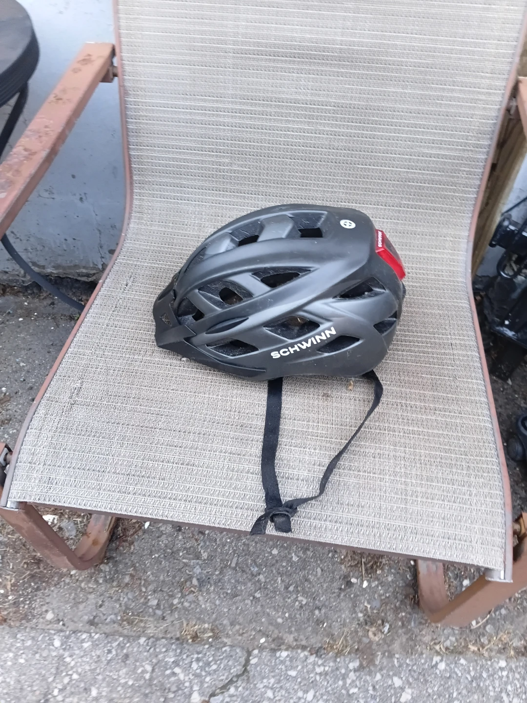 Schwinn Bicycle Helmet - photo 2
