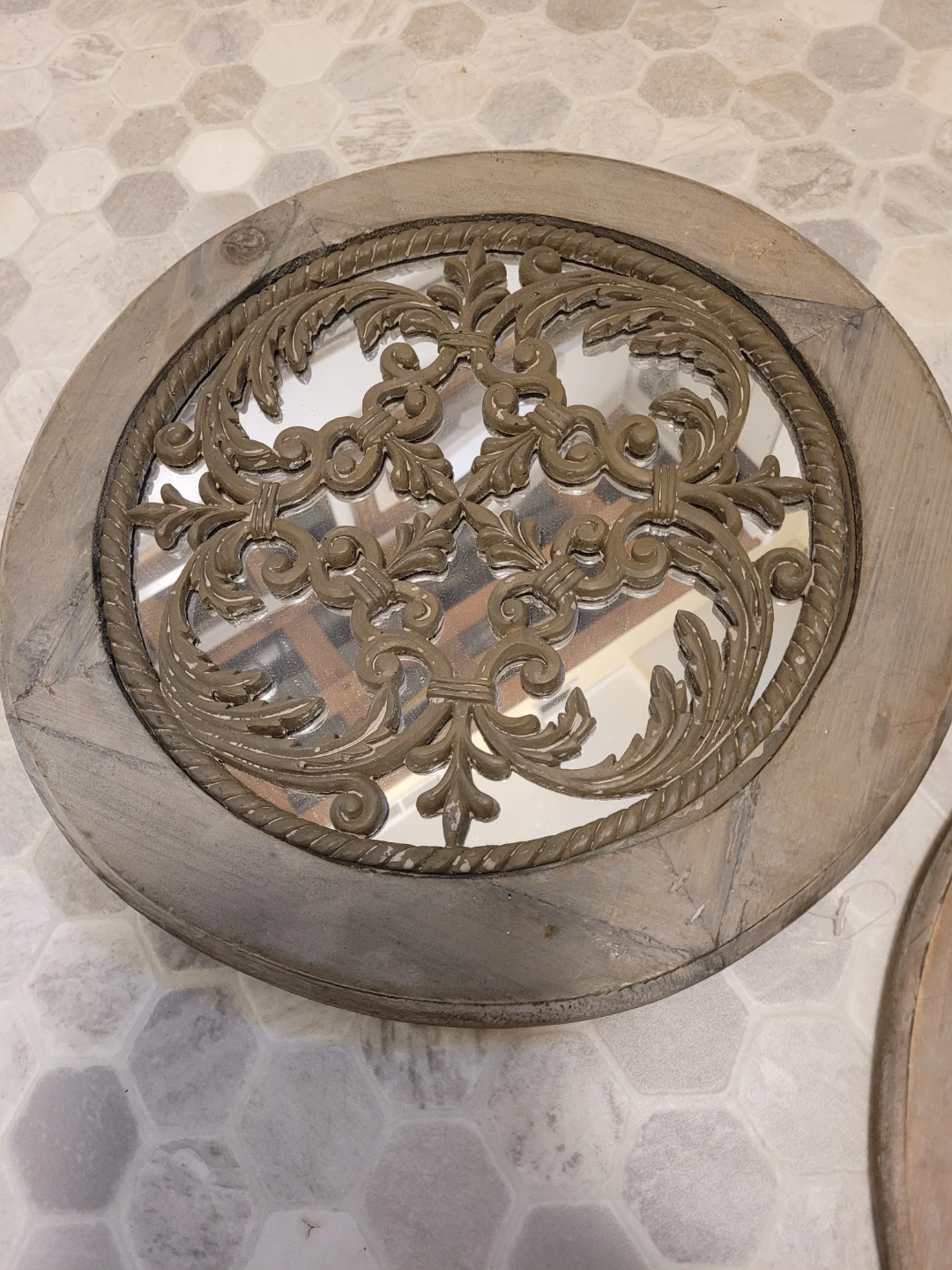 Set of 2 Round Decorative Mirrors - photo 2
