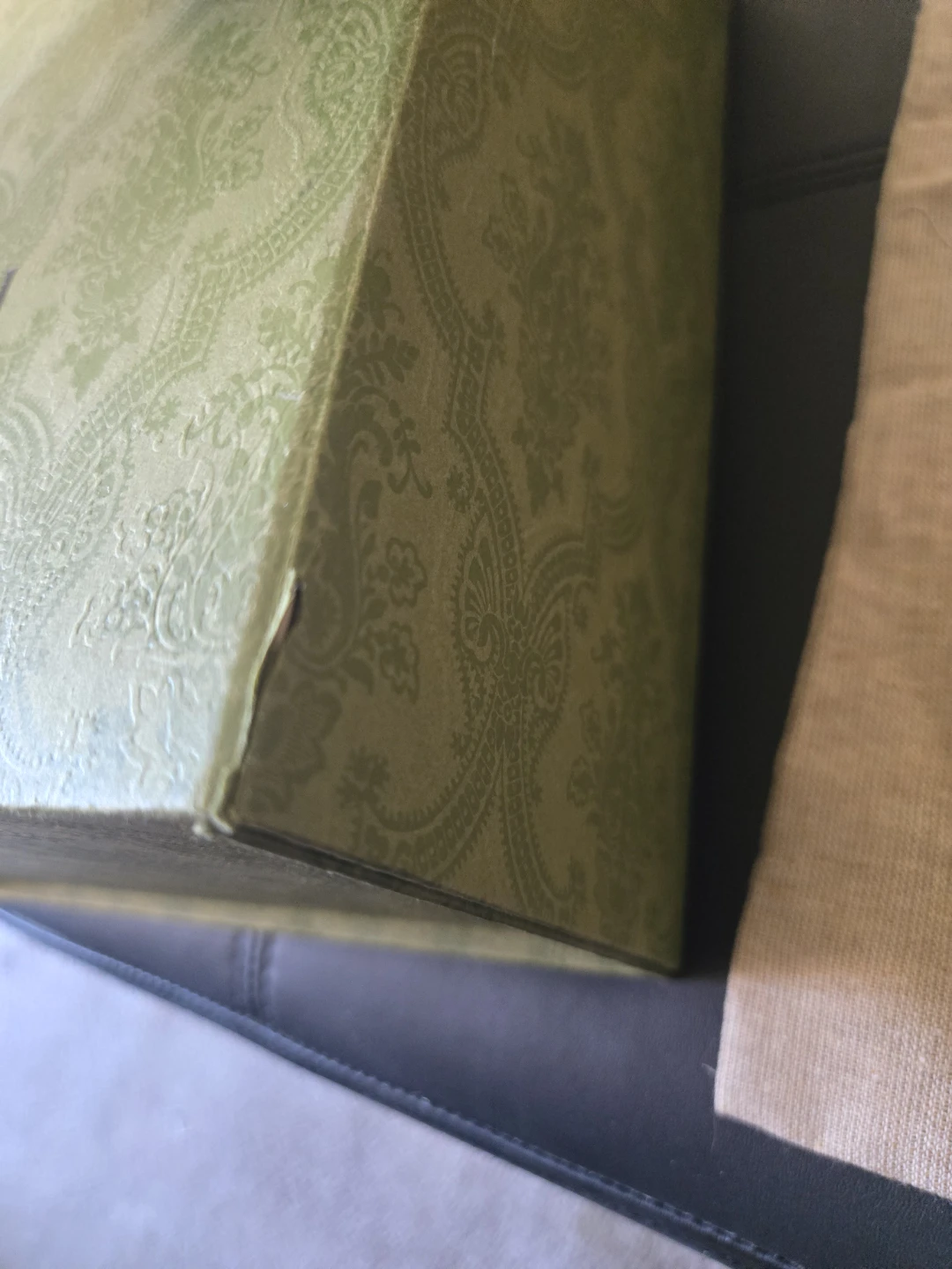 GUCCI Gift Box with dust bag (10.5" x 8.5" x 4.5") EMPTY BOX - photo 2