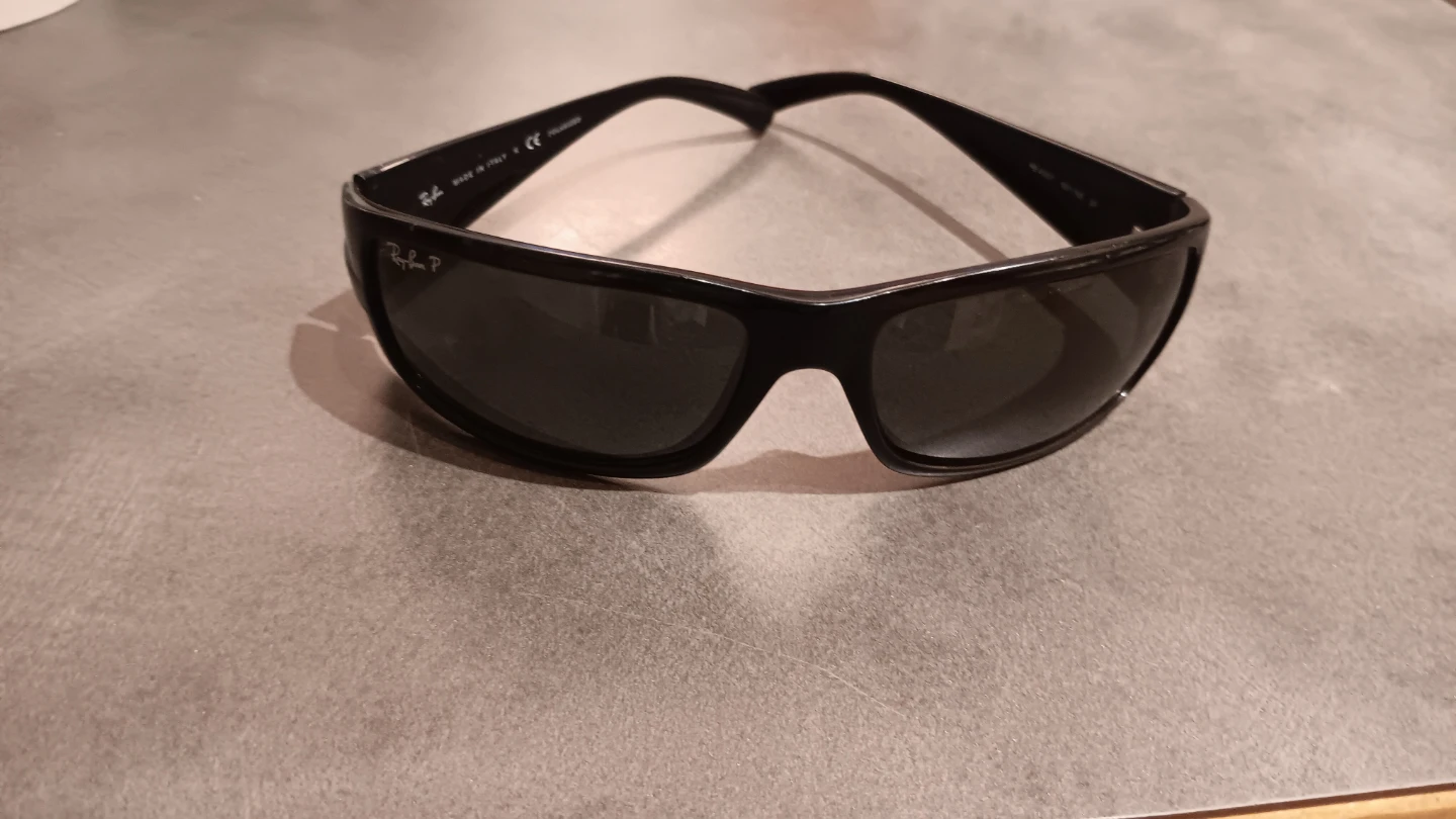 Ray-Ban RB 4057 Polarized Sunglasses