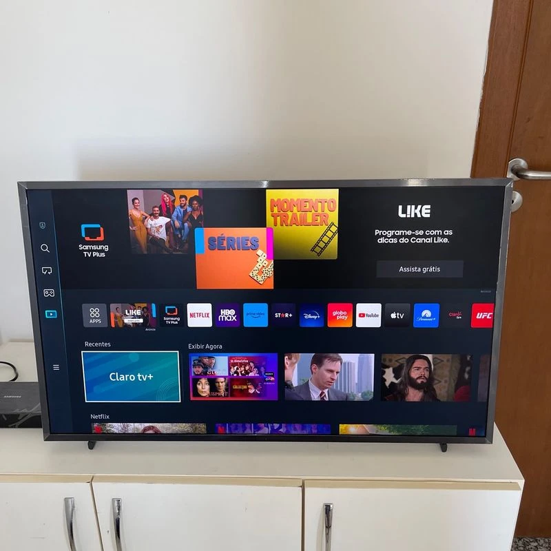2024 Samsung Qled TV 4K UHD LED $700 retail