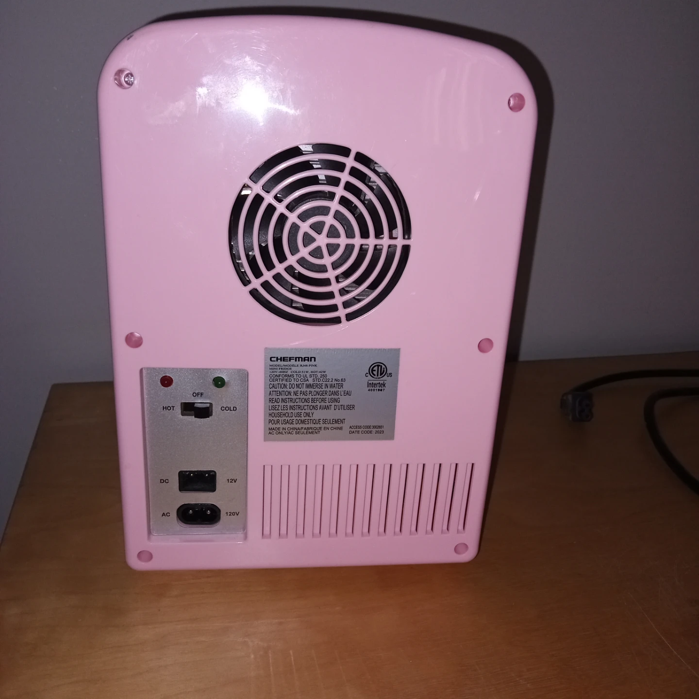 Chefman Pink minifridge - photo 3