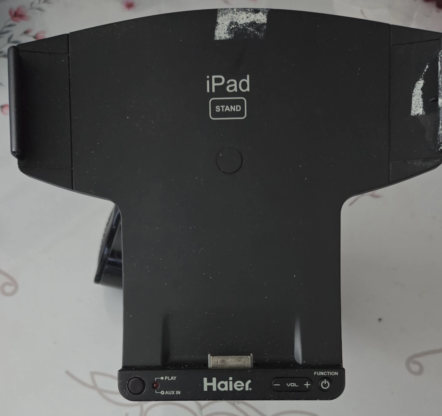 Haier iPad Docking Station with Speaker