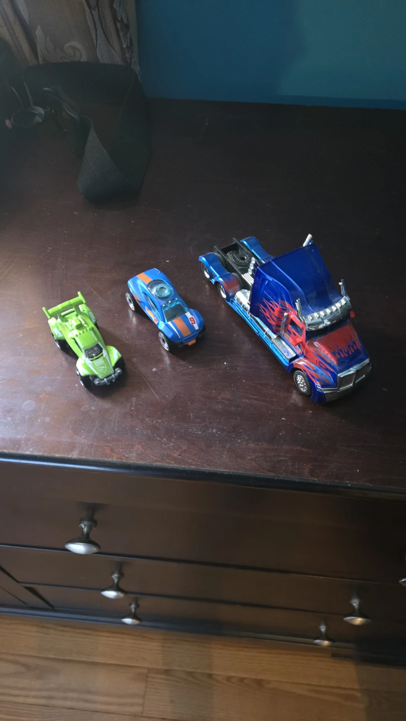 Toy car lot