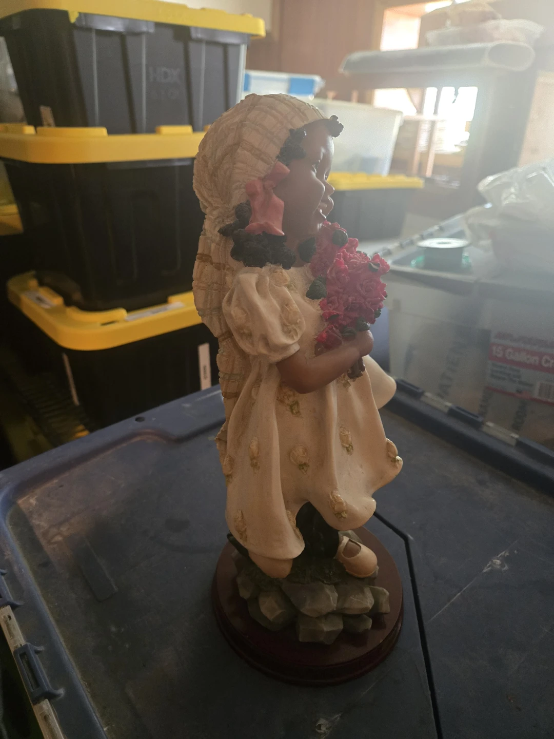 Decorative Figurine of a Girl with Roses - photo 3