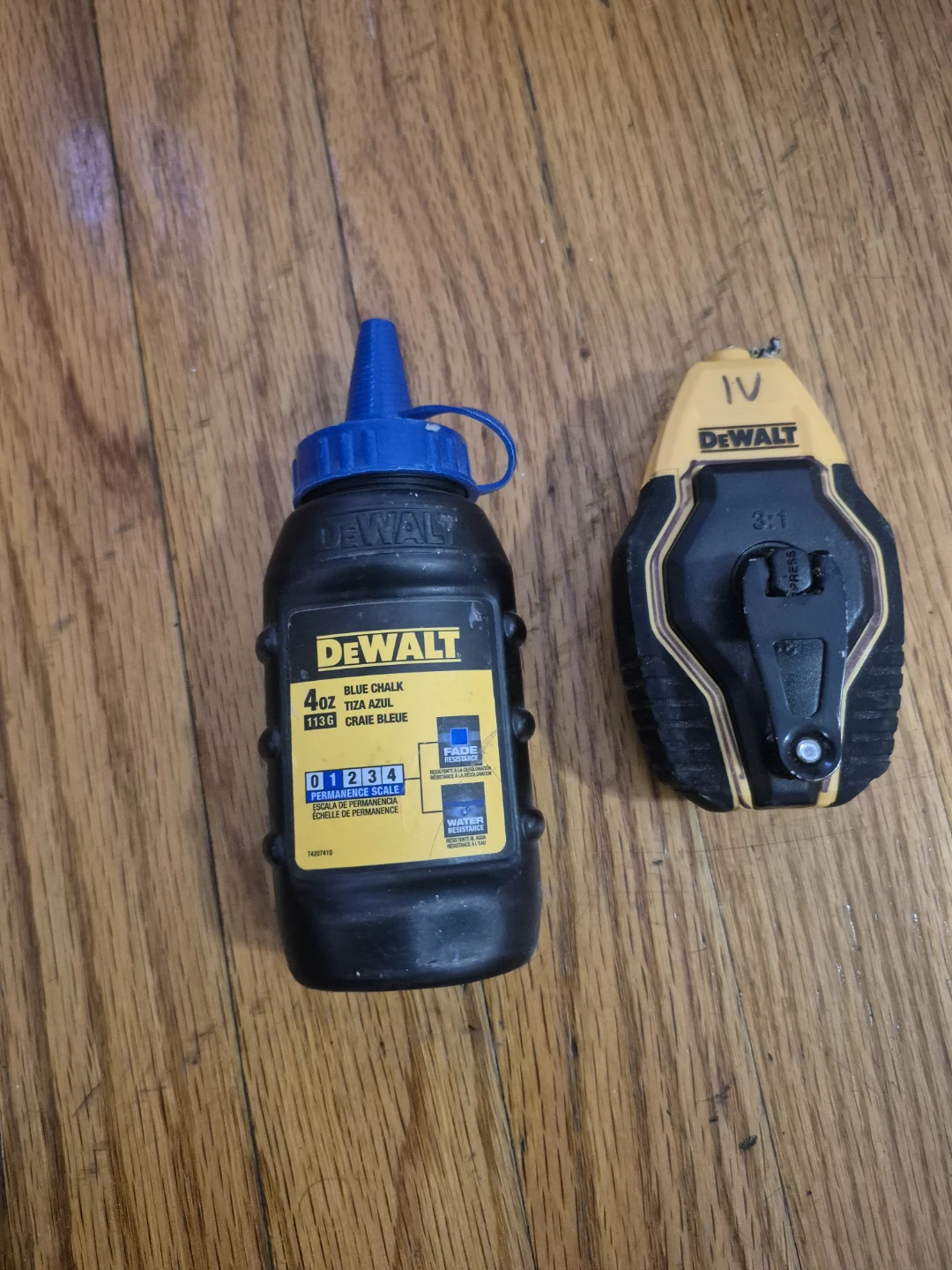 DeWalt 4oz Blue Chalk with Reel