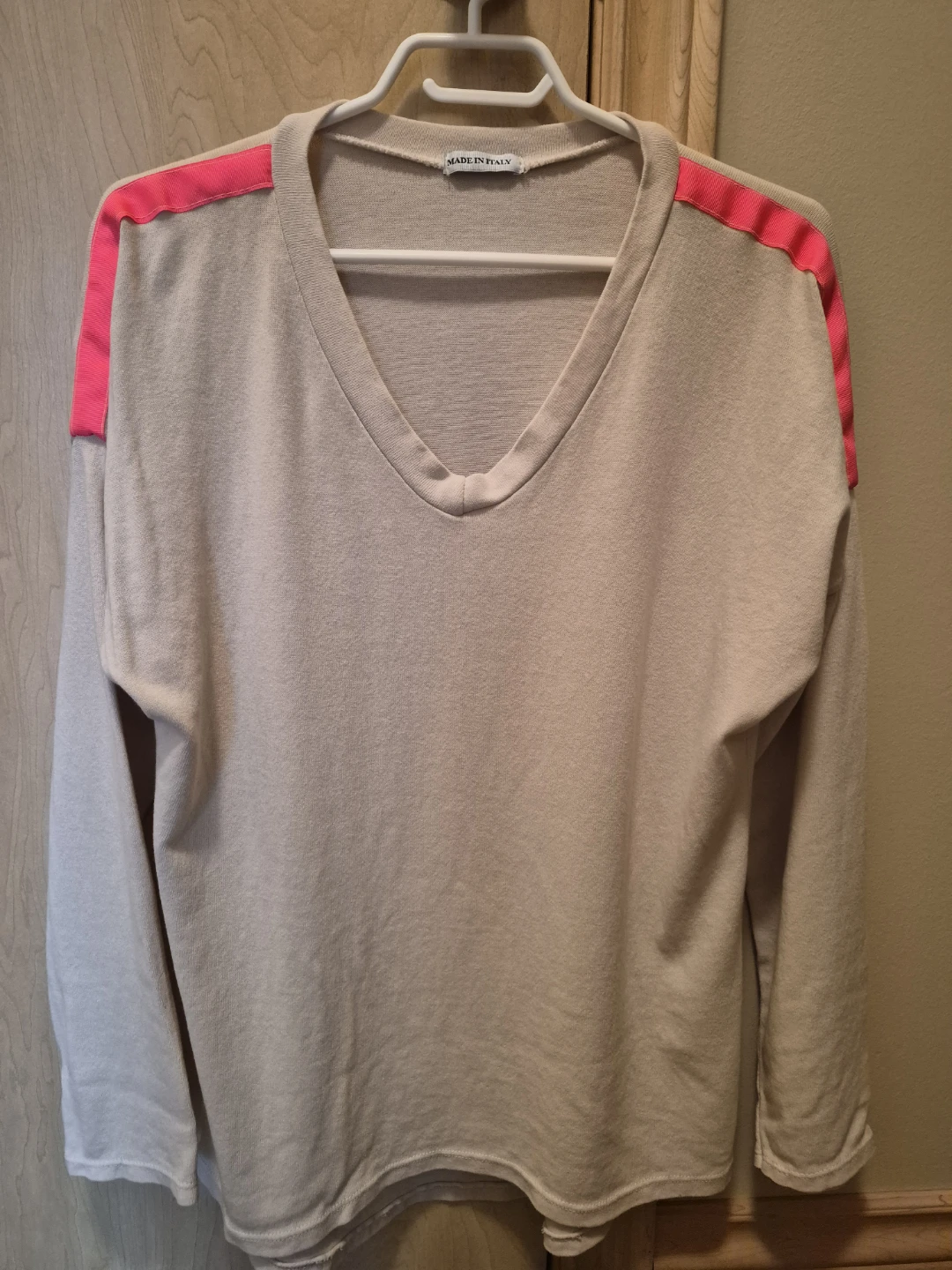 Ladies Dresses,Tshirts,Sweaters,Capris - photo 4
