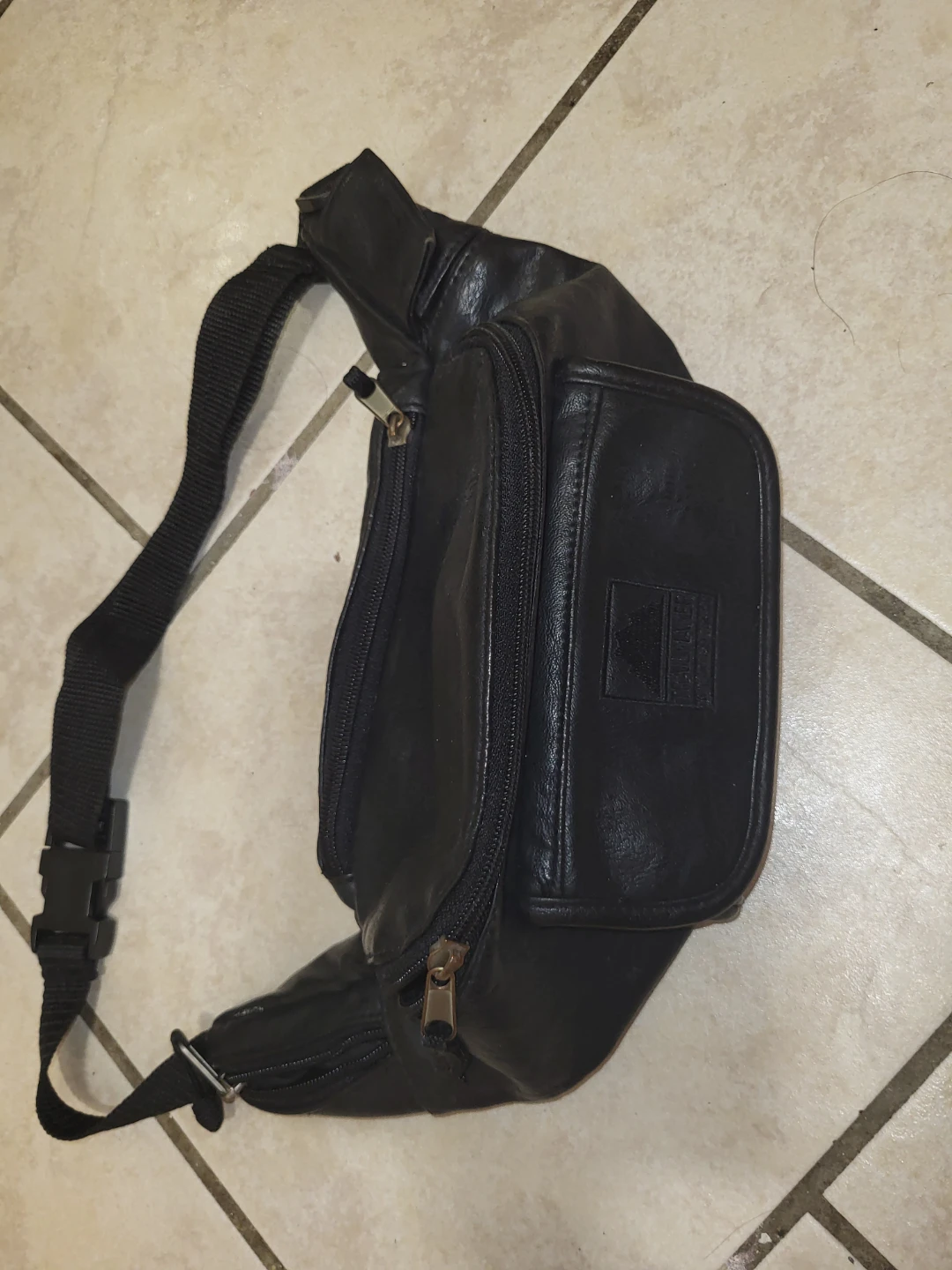 ⚽️ Black genuine Leather Fanny Pack
