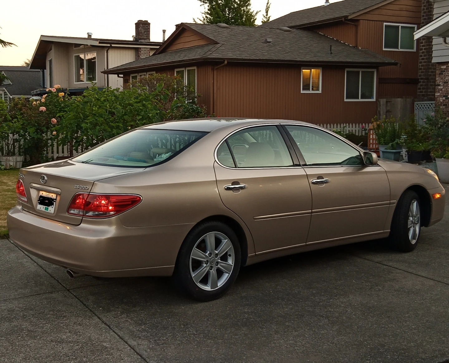 2005 Lexus ES 330 Sedan - photo 4