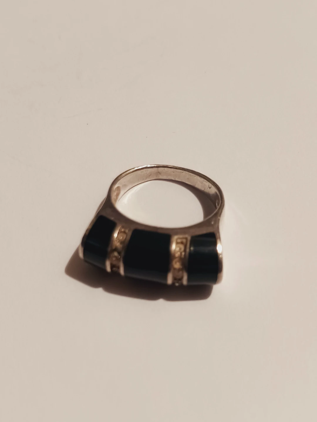 Beautiful Vintage Sterling Silver 925 Black Onyx Ring. Size 6. - photo 2