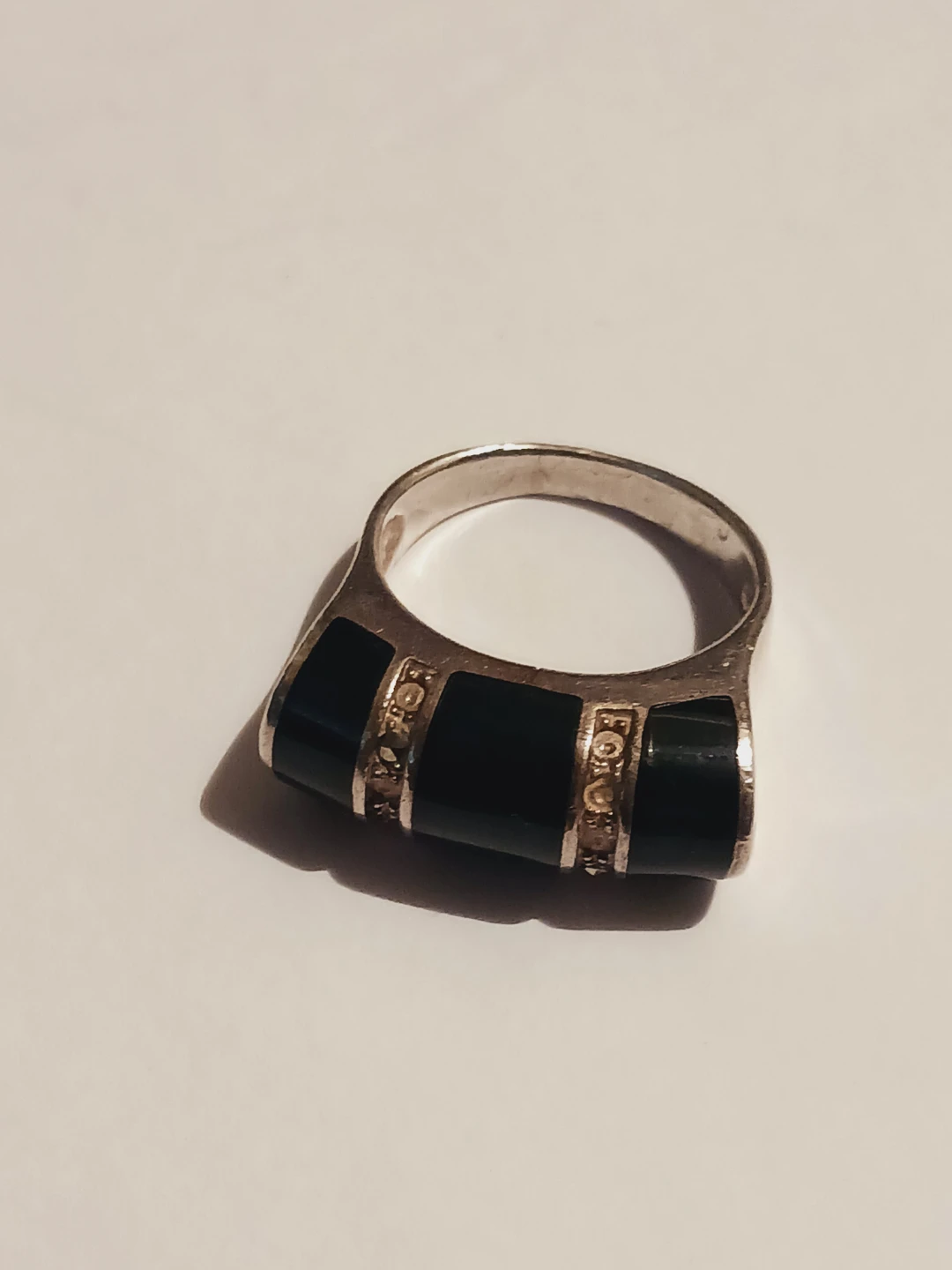 Beautiful Vintage Sterling Silver 925 Black Onyx Ring. Size 6. - photo 3
