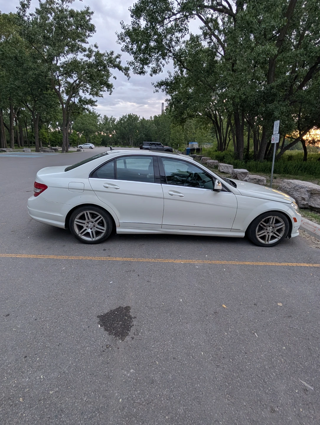 White Mercedes-Benz C300 4MATIC Sedan