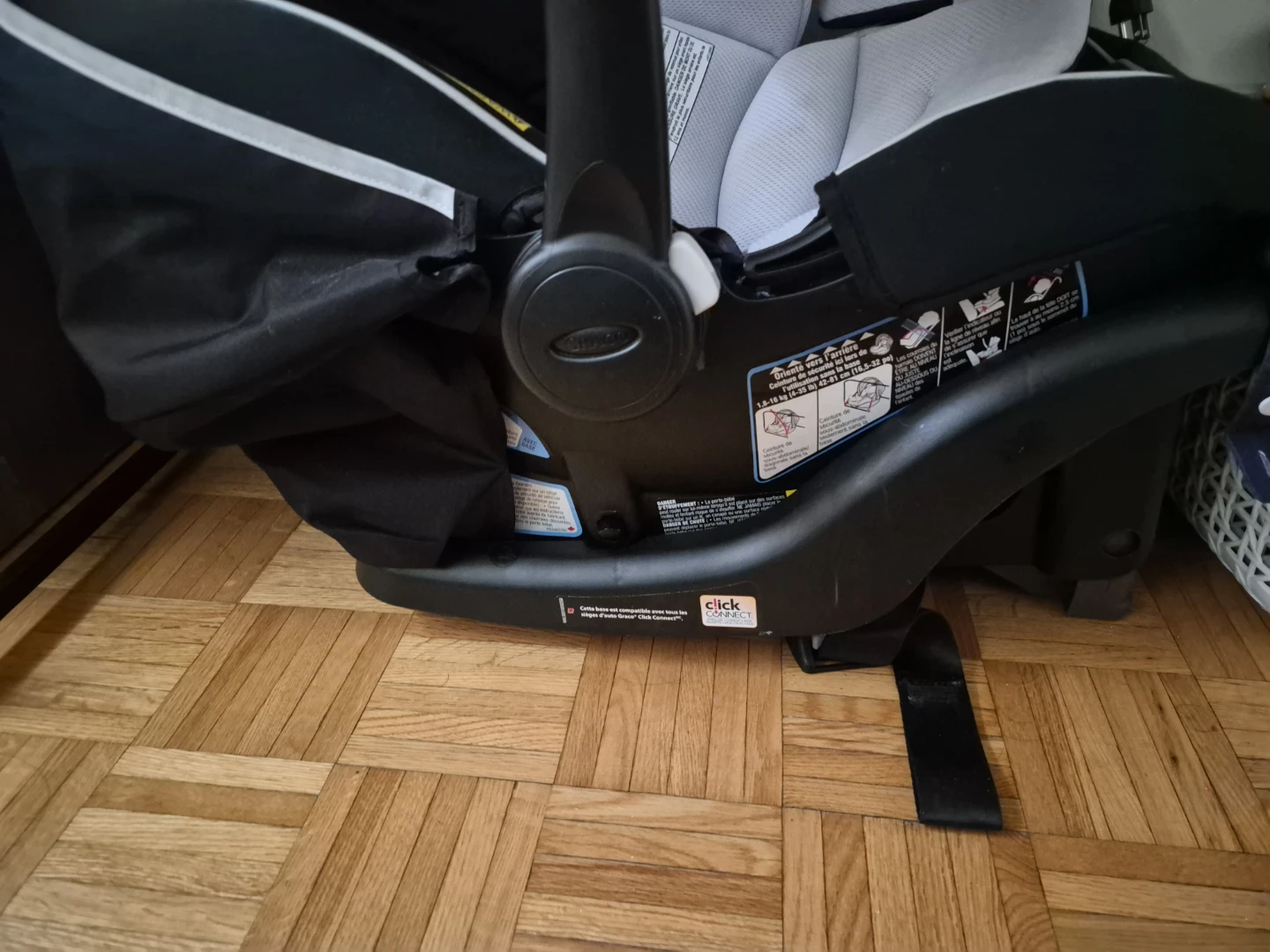 Graco Snugride 35 Lite LX Travel System - photo 5